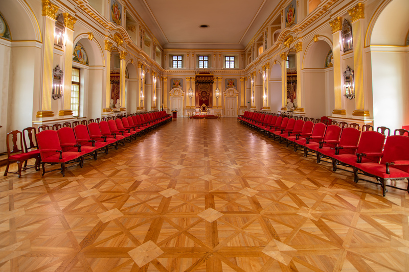 Sala Senatorska, Zamek Królewski w Warszawie – Muzeum, widok w stronę tronu